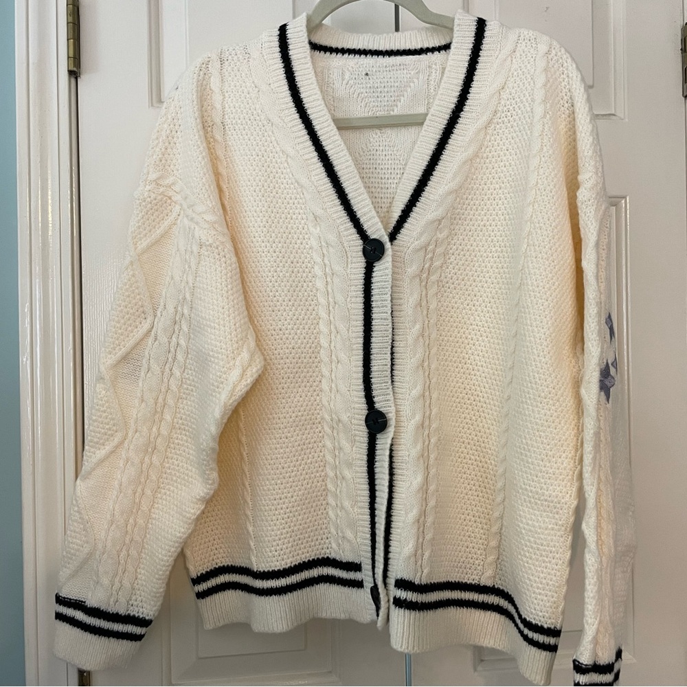 ⭐️ T Swift Folklore Cardigan XL ⭐️